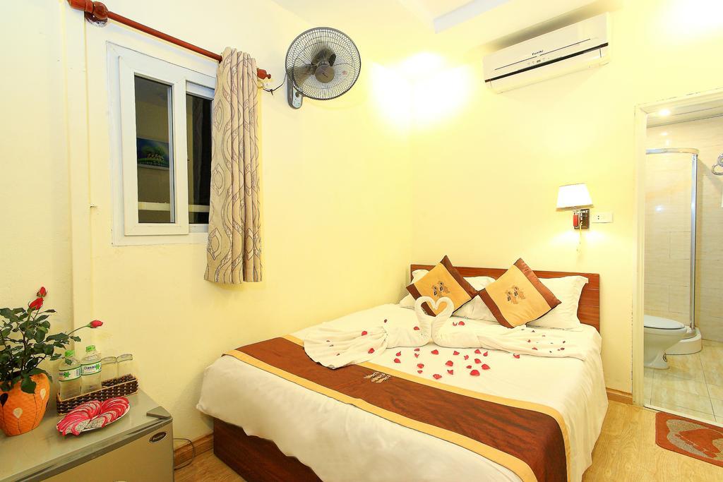 Hanoi Zesty Hotel Room photo